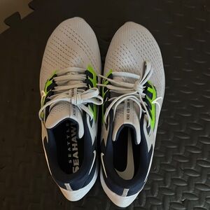 Nike Seattle Seahawks Sneakers - White and Green